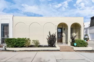 Photo #1: 82031389 Listing 