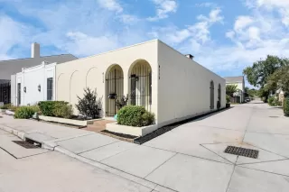 Photo #2: 82031389 Listing 