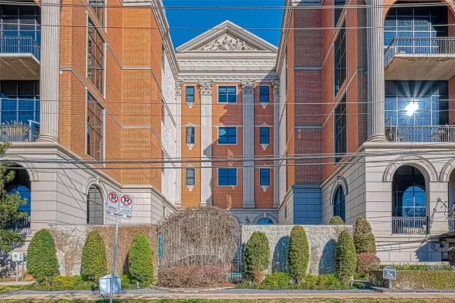 MLS: 82041262 Condo For Sale