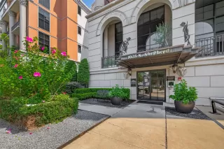 Photo #5: 82041262 Listing