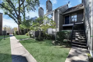 Photo #1: 82069766 Listing