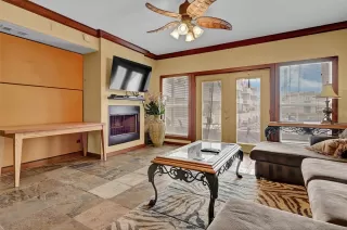 Photo #5: 82357963 Listing 