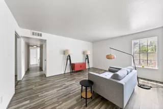 Photo #4: 82458668 Listing 