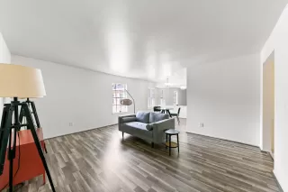 Photo #5: 82458668 Listing 