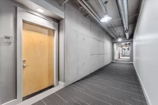 Photo #2: 82649565 Listing 