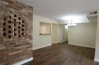 Photo #5: 8267556 Listing 