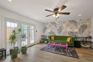 Photo #4: 82733173 Listing 