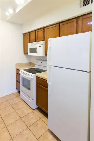 Photo #4: 83061685 Listing 