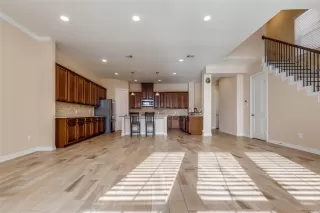 Photo #6: 83145187 Listing 