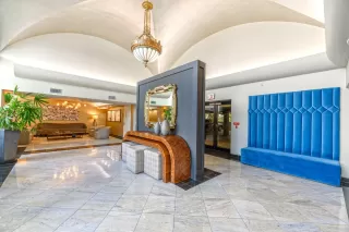 Photo #3: 83162152 Listing