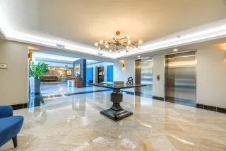 Photo #6: 83162152 Listing