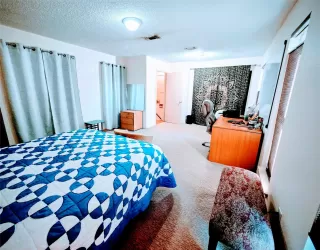 Photo #4: 83301455 Listing