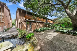 Photo #2: 83353984 Listing 