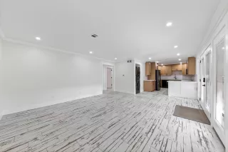 Photo #5: 83353984 Listing 