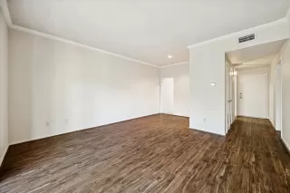 Photo #4: 83381663 Listing