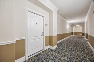 Photo #6: 83609072 Listing 