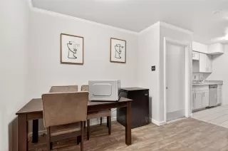 Photo #6: 83636869 Listing 