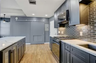 Photo #3: 83858395 Listing 