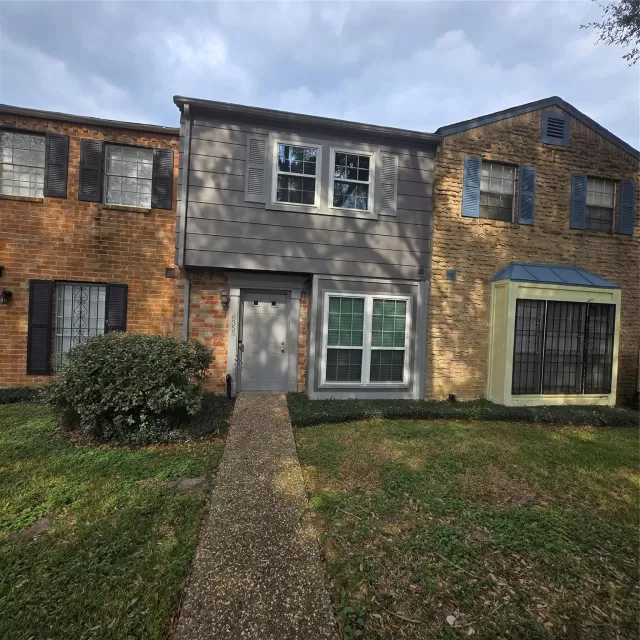 MLS: 8408502 Condo For Sale