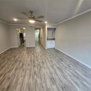 Photo #2: 8408502 Listing 