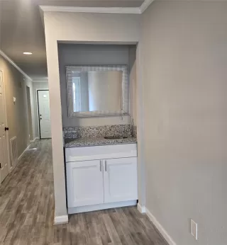 Photo #4: 8408502 Listing 