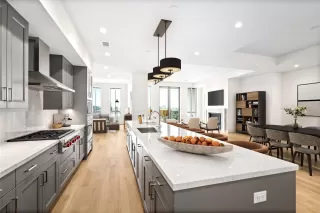 Photo #5: 84198924 Listing