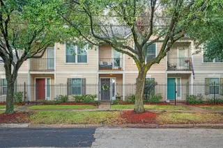 Photo #1: 84248777 Listing