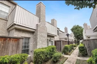 Photo #2: 84263679 Listing 