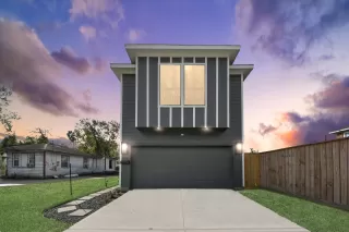 Photo #1: 84652502 Listing 