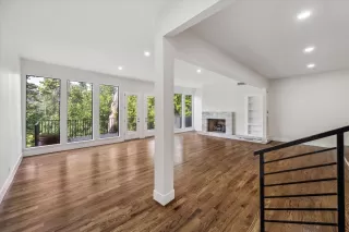 Photo #3: 84739882 Listing