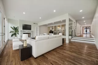 Photo #5: 84739882 Listing