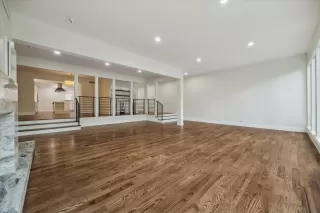 Photo #6: 84739882 Listing