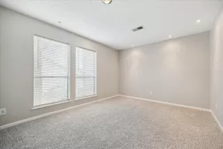 Photo #4: 85217318 Listing 