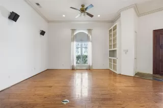 Photo #6: 85409986 Listing 