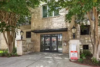 Photo #2: 87187036 Listing