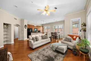 Photo #5: 87187036 Listing