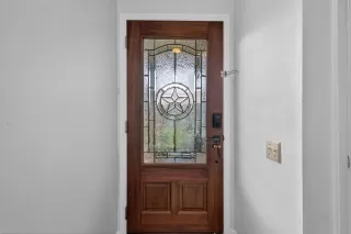 Photo #4: 87689715 Listing