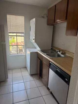 Photo #5: 8775293 Listing 