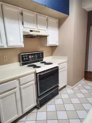 Photo #6: 87778803 Listing