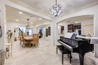 Photo #3: 8835590 Listing 