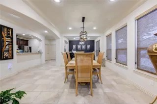 Photo #5: 8835590 Listing 