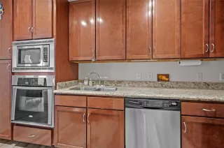 Photo #6: 89165194 Listing