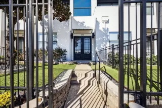 Photo #2: 89245726 Listing 