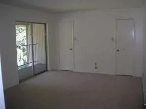 Photo #5: 89815284 Listing