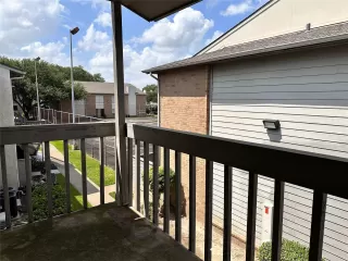 Photo #2: 90151007 Listing