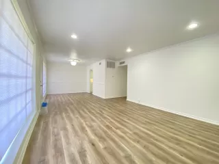 Photo #4: 90246236 Listing 