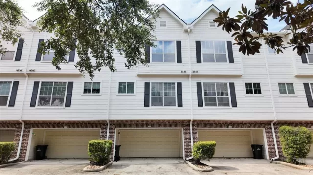 MLS: 9030557 Condo For Sale