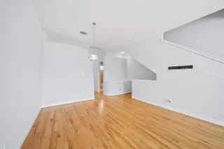 Photo #6: 90586885 Listing 