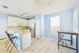 Photo #6: 91056863 Listing 