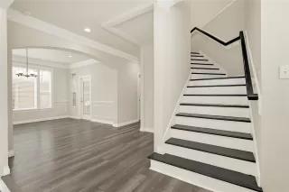 Photo #2: 91303812 Listing 